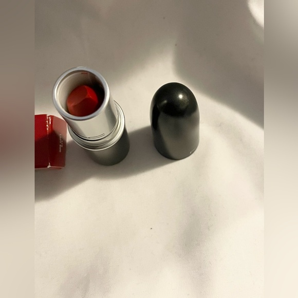 Woman’s MAC Cosmetics Lustreglass Lipstick 5100.10 US Oz Lady Bug New never used - Picture 10 of 15